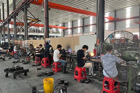 （鋁擠出工廠）